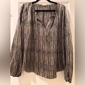 L’AGENCE - Elegant Black and White Long Sleeve Silk Blouse - Size 4 - Runs Large